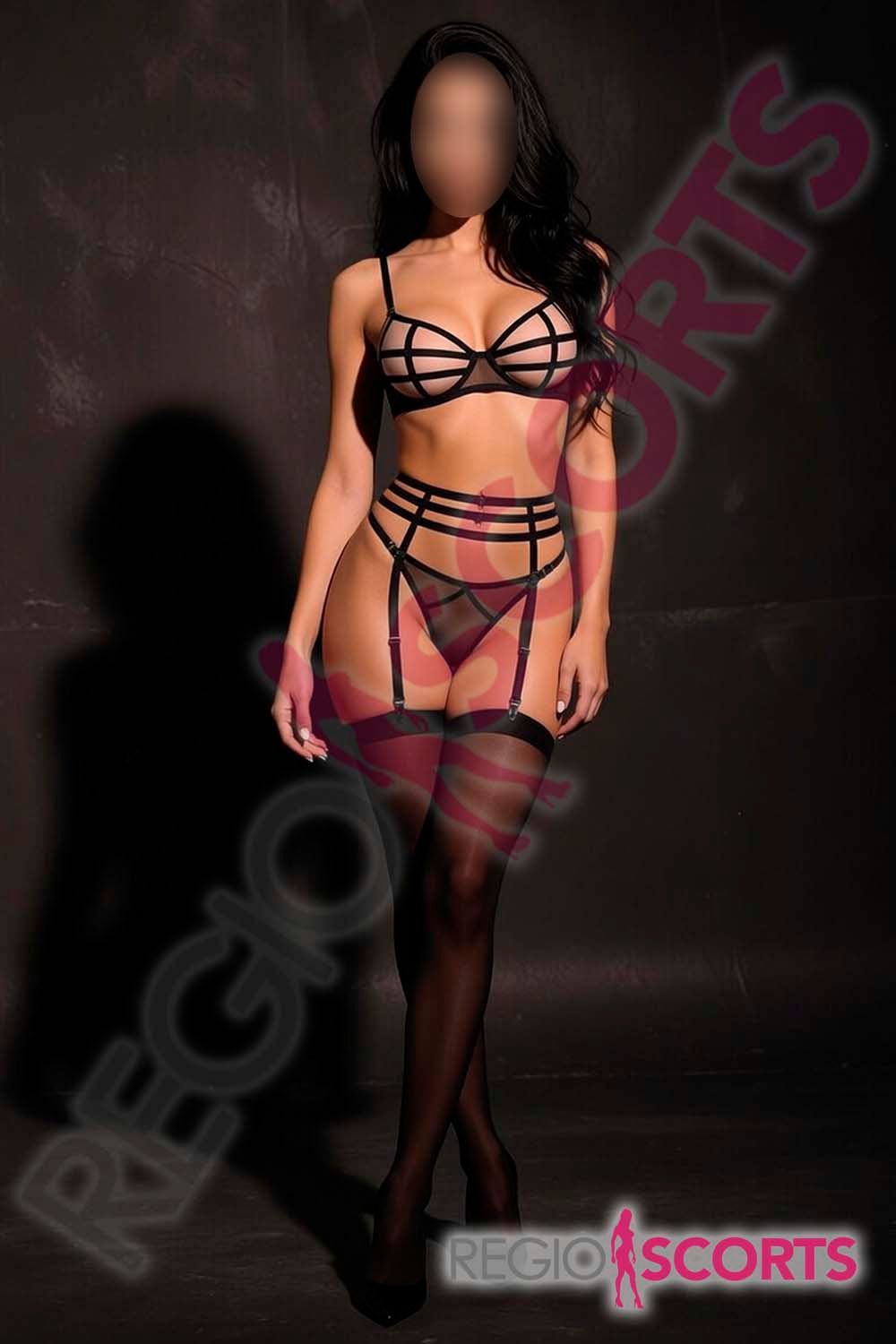 ADA, escort 18 años en Monterrey