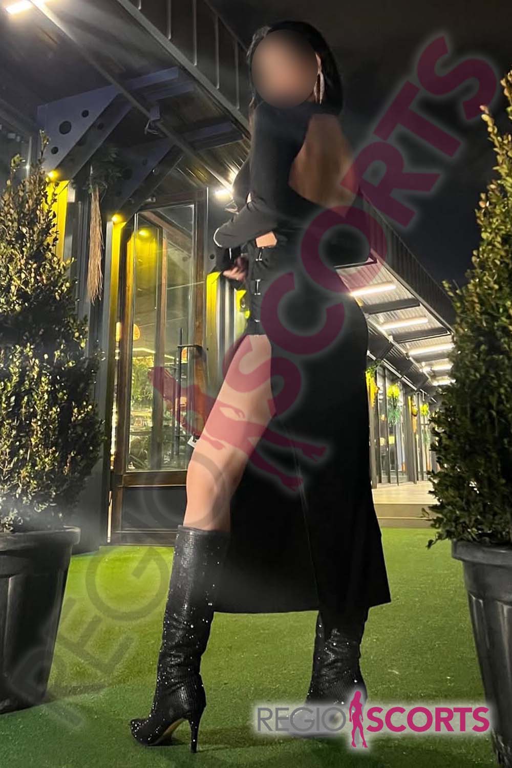 ADA, escort 18 años en Monterrey