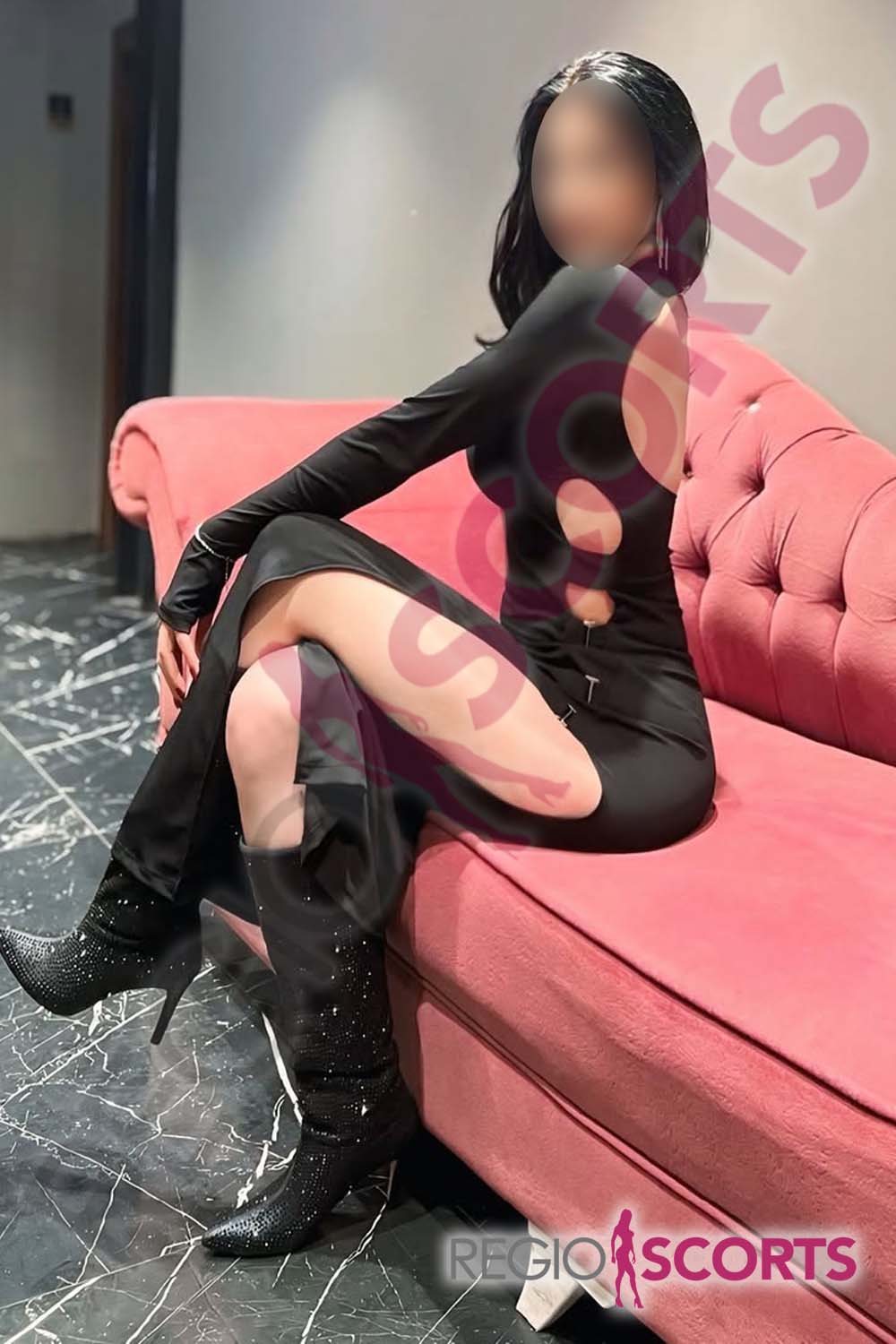 ADA, escort 18 años en Monterrey