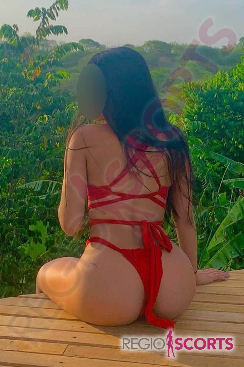 Aurora Top model VIP 19 años