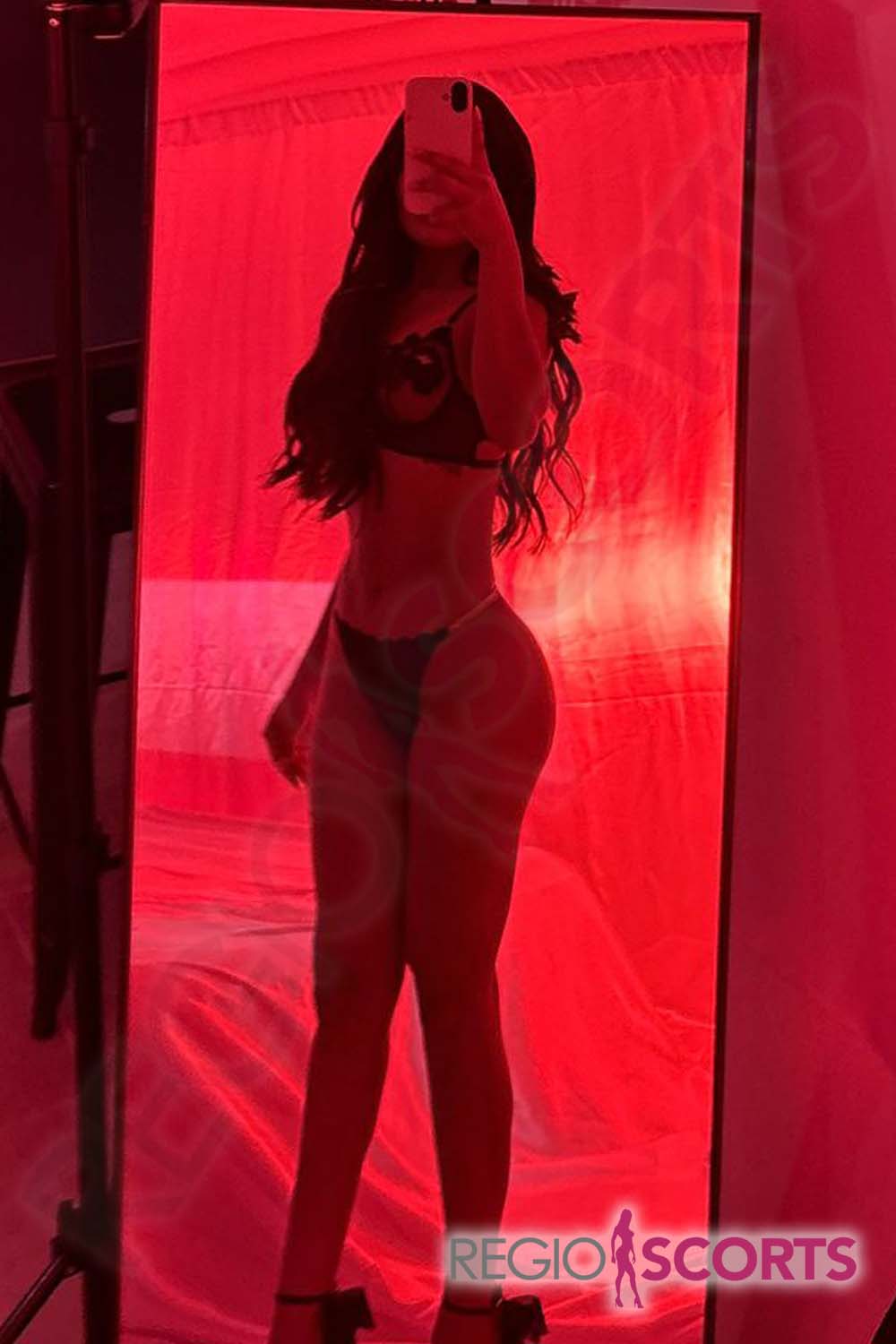 Silvia edecán de estadio $3500